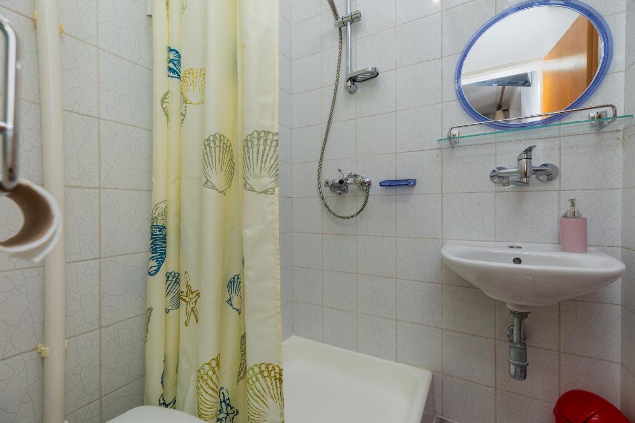 Apartments With A Parking Space Omis - 2745 ภายนอก รูปภาพ