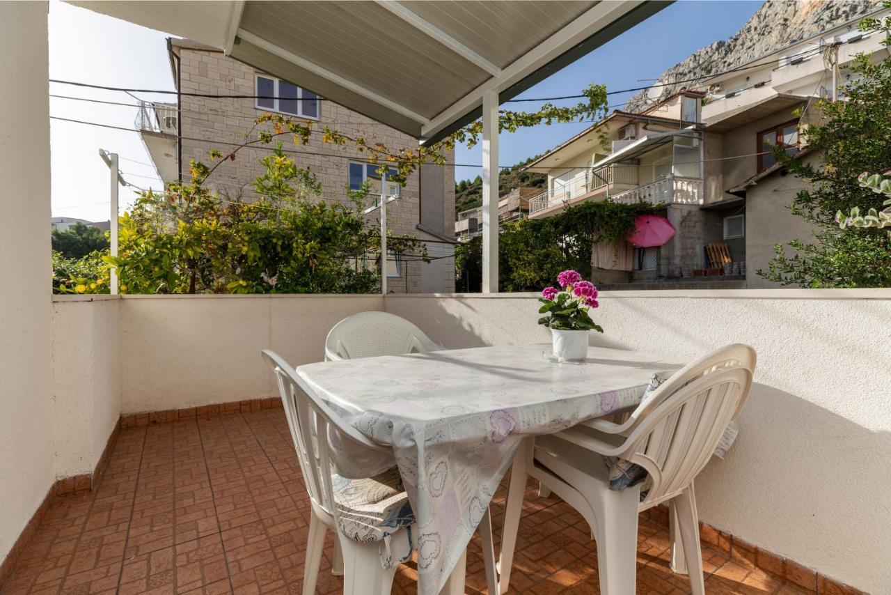Apartments With A Parking Space Omis - 2745 ภายนอก รูปภาพ