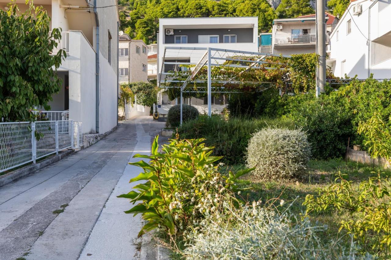 Apartments With A Parking Space Omis - 2745 ภายนอก รูปภาพ