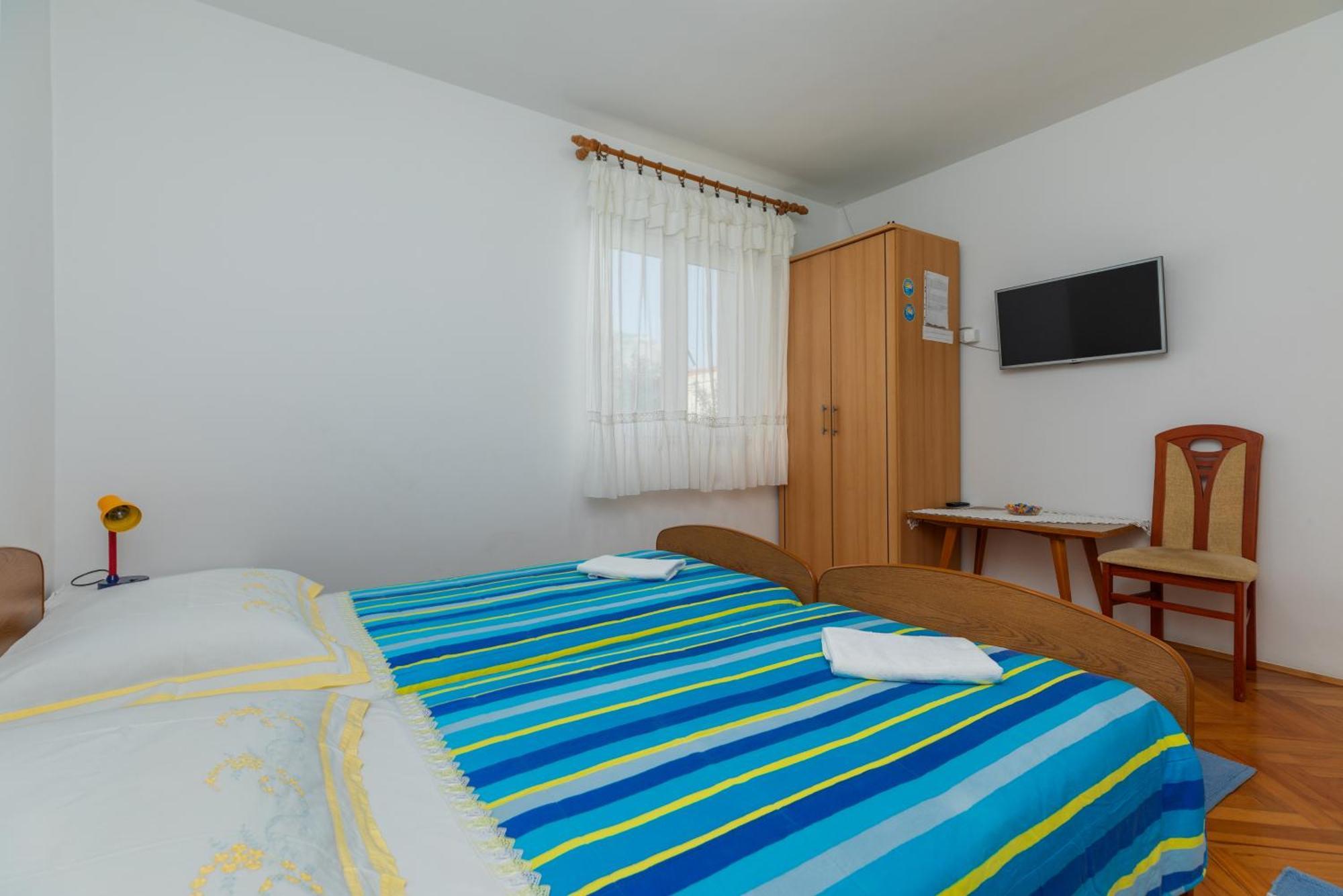 Apartments With A Parking Space Omis - 2745 ห้อง รูปภาพ
